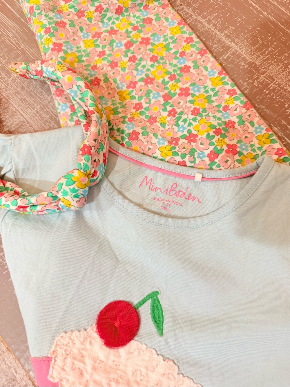 Mini Boden Light Blue Cake Appliqué Pajama Set with Floral Leggings and Headband - Picture 2 of 3